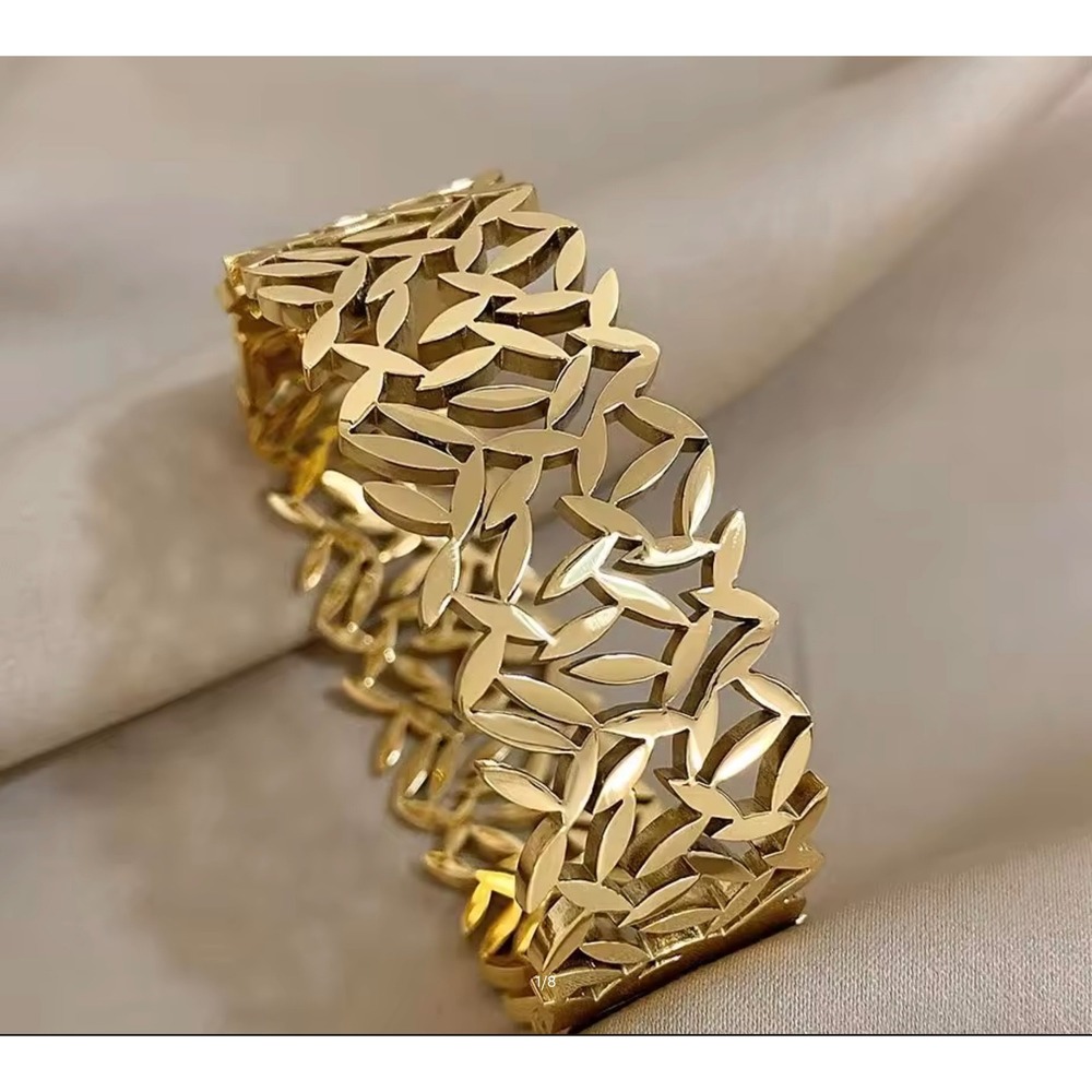 Gold Tone Olive Leaf Filigree Cuff Bracelet Wide Laurel Vine Hinged Statement‎